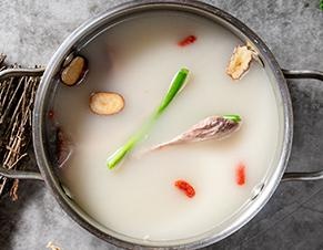 高汤的熬制技巧及保存