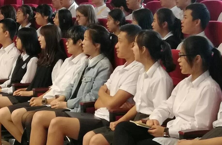 竞选现场.jpg