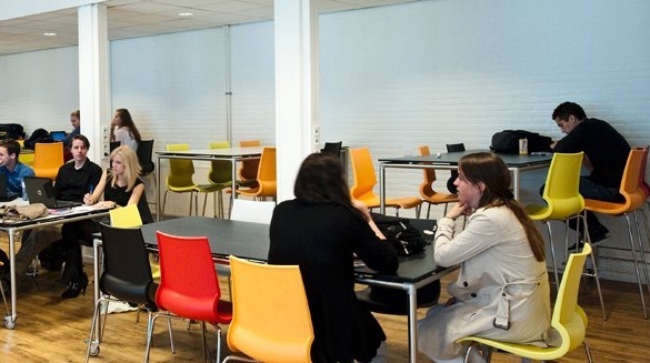 方堤斯应用科学大学