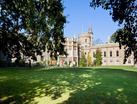 特威克南圣玛丽大学