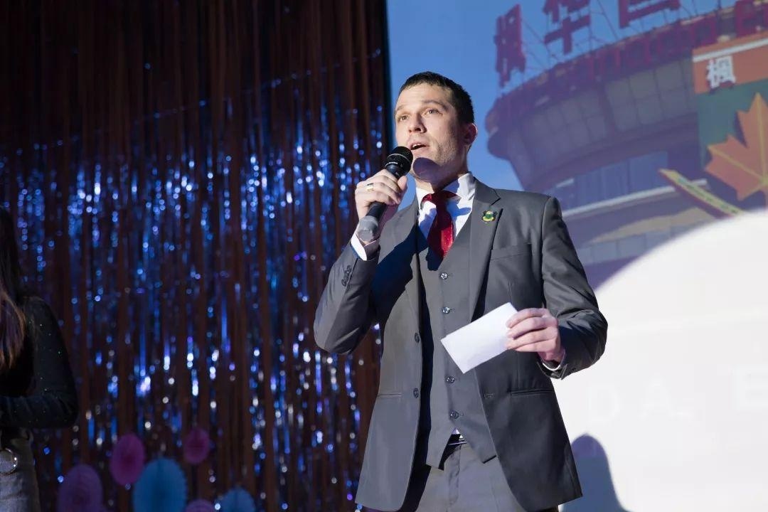 枫华加方校长Graham Setters.jpg