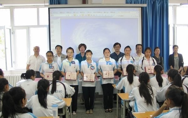 新疆石河子卫生学校2018年报名条件、招生对象