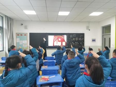 湖州帕丁顿开学.jpg