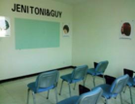 成都杰尼托尼盖美发学校