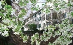 格里尔女子中学