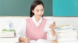 在校学生