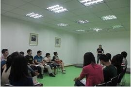 广州大学生口才培训班即兴演讲现场
