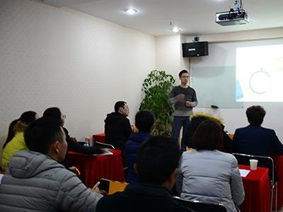 成都语智好口才培训学校课堂图片