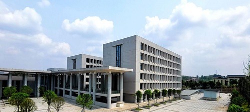 荥经县职业高级中学2021年学费、收费多少