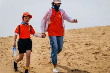亲子沙漠徒步