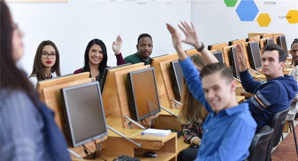 四川矿产机电技师学院