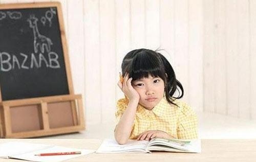 国在近代被世界远远甩在工业革命之后,造成了新中国的一系列落后。现在中国吸取封建末期落后的教训,实施了各种开放政策,与世界接轨,而学日语的目的就是与较为先进的日本进行科技,政治交流,在交流中了解自己的不足,吸取他国的优势,从而使祖国的国力强盛。那么日语该怎么学?下面小编分享一下自己的学习方法,希望能帮助到大家。