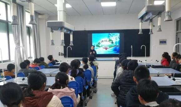 古诗词大会.jpg