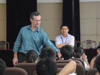 上海外国语大学西外外国语学校