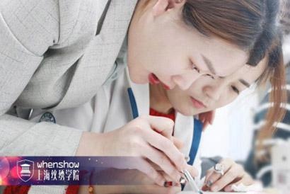 导师手把手指导学员理论知识