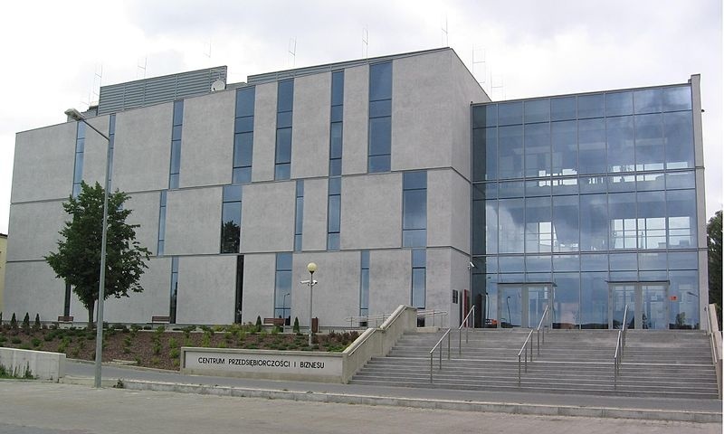 凯尔采师范大学
