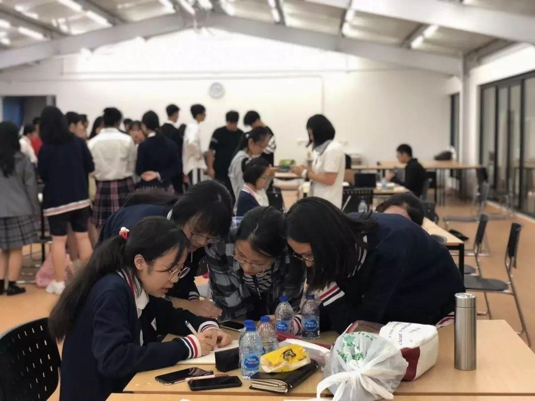 领科教育上海校区第四届商赛.jpg