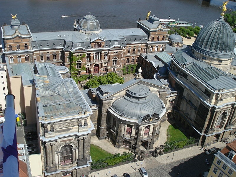 诺因代特尔绍神学院