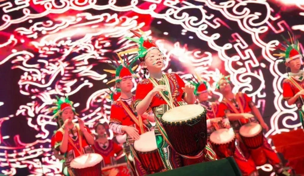 苏州枫华国际学校非洲鼓.jpg