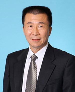 屈伊春