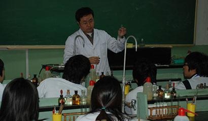 北京四中国际课程佳莲校区