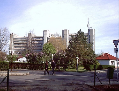 塞切尼伊什特万大学