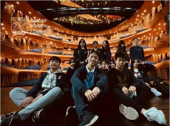 卡迪夫“戏精”团.jpg