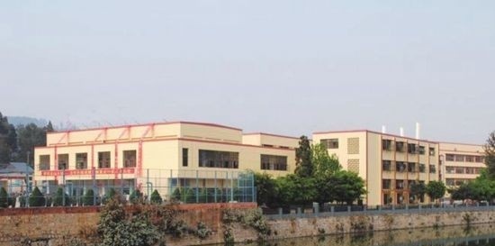 迪庆州民族中等专业学校招生办