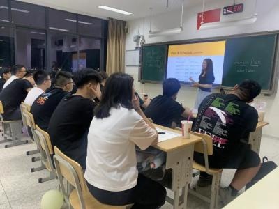 省泰中国际部夏令营开营日.jpg