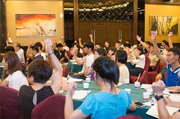 大连新励成导师培训课程老师上课图片