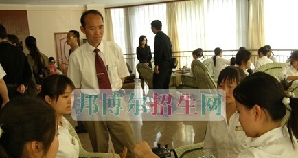 安顺光辉职业技术学校