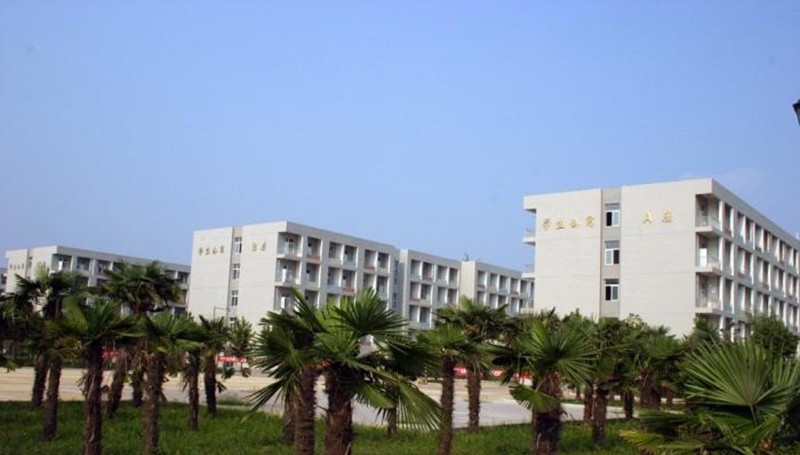 丘北县民族职业高级中学