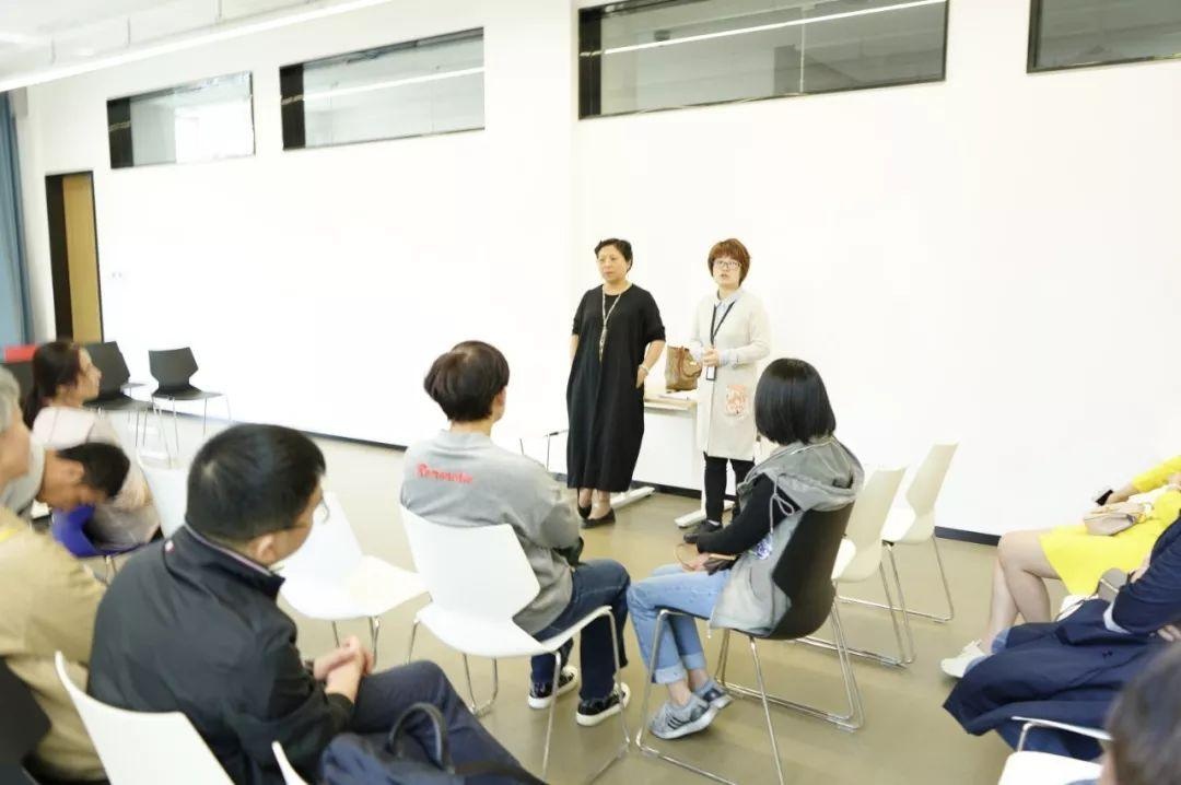 华二紫竹莱蒙尼亚“春泥讲坛”.jpg
