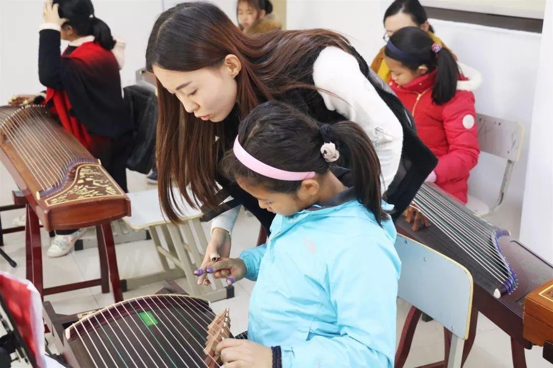 小学部古筝选修课程.jpg