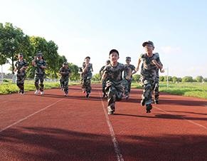 跑步军事训练