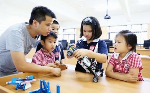 广州市番禺区剑桥郡加拿达外国语学校