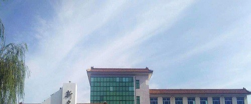 张家口名人新能源中等职业学校