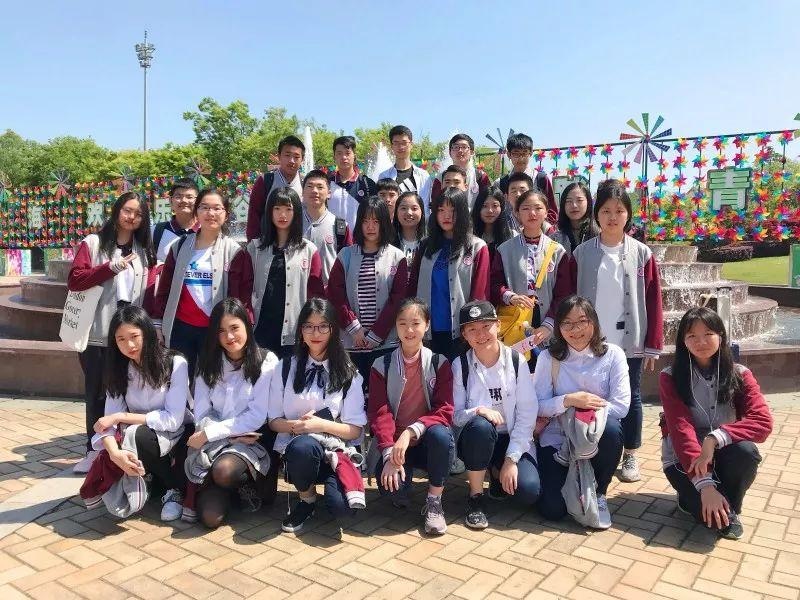 上海光华剑桥学生合影.jpg
