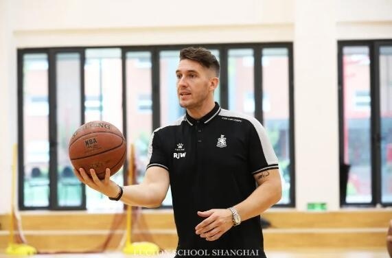 上海莱克顿学校体育老师