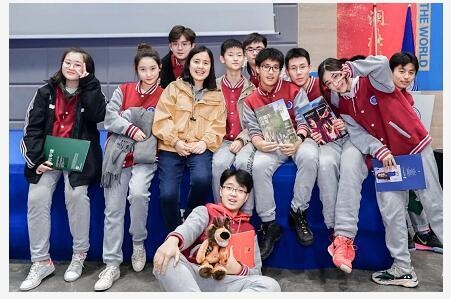 新府学外国语学校