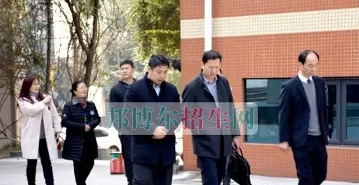 【职校动态】成都华大医药卫生学校：五年一贯制大专班签约仪式隆重举行!