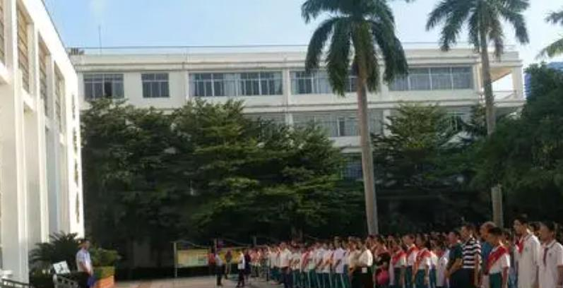 2023年海南华侨中学国际部学费标准