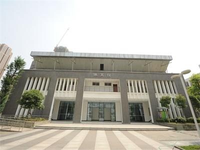 学校体育馆外景