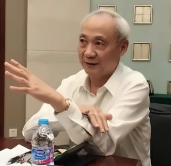 洪丕森-著名教育家