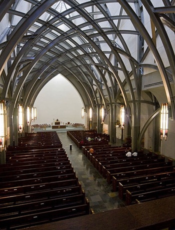 万福玛利亚大学