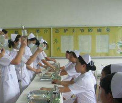 西安铁路成人中等卫生学校