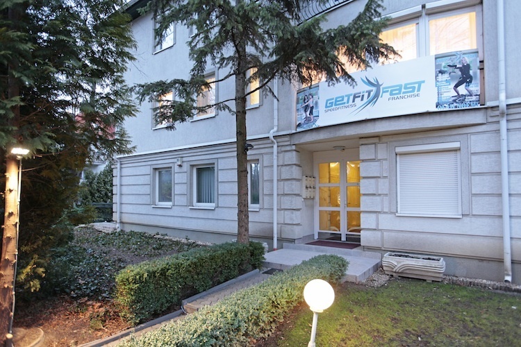 布达佩斯国际商学院