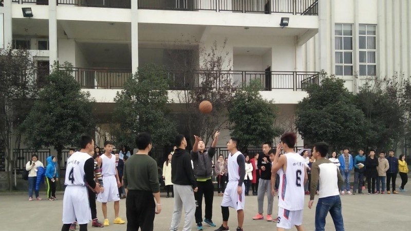 四川商务职业学院五年制大专收费标准