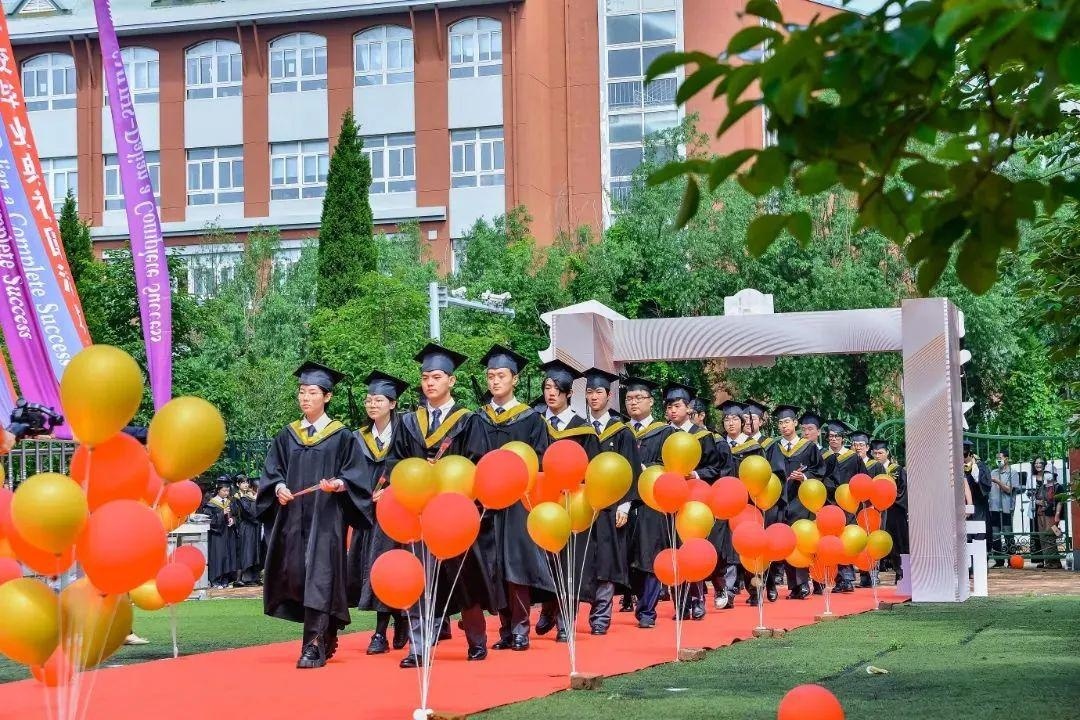 大连枫叶国际学校