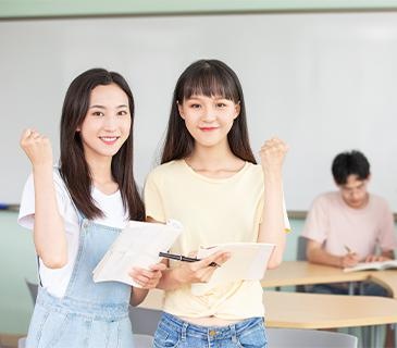 特色与您同在，提分与您共行